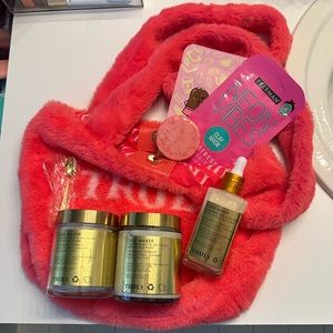 💘TRULY BEAUTY: PINK FUZZY BAG x CAKE MAKER BUNDLE💘 ALL NEW PRODUCTS! 💘